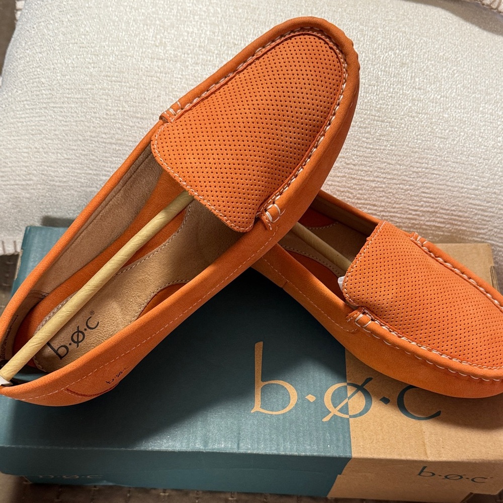 b.o.c. Carolee Orange Flats